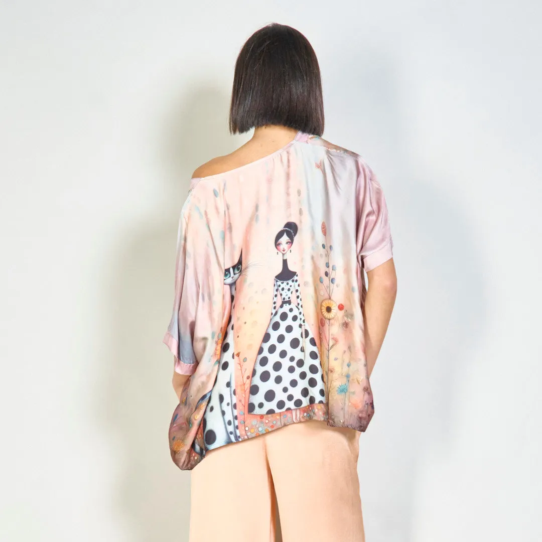 Elegant loose-fit blouse with artistic cat and lady print wholesale
