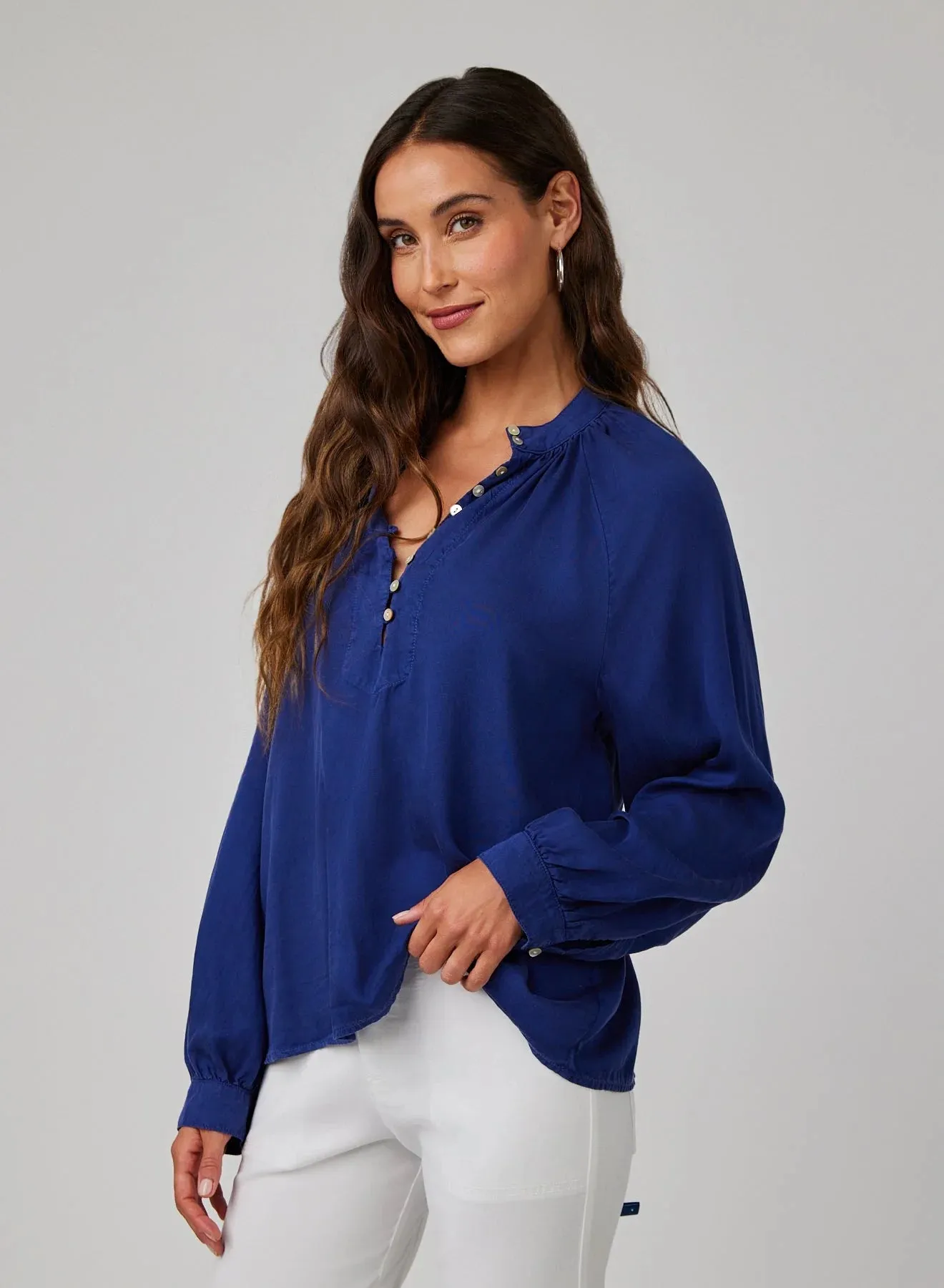FLOWY RAGLAN PULLOVER
