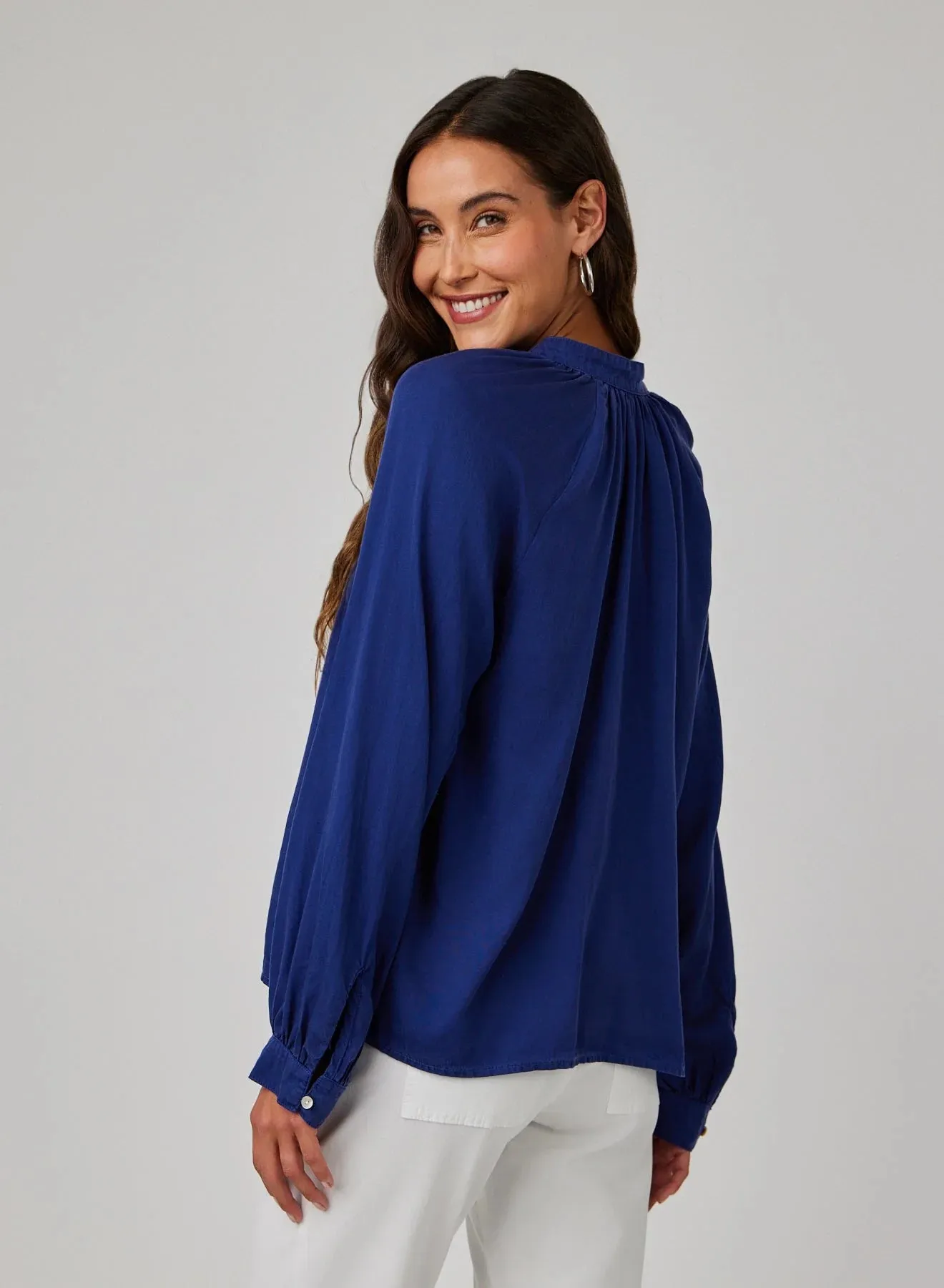 FLOWY RAGLAN PULLOVER
